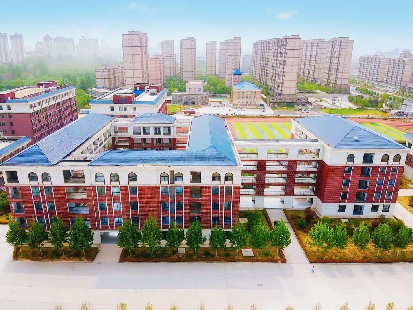 灵宝市高新学校校园全景