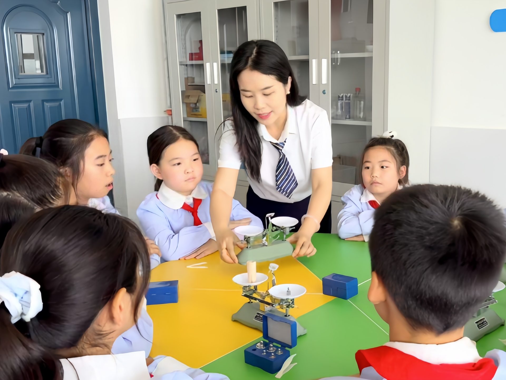 灵宝市高新学校教学模式创新课堂